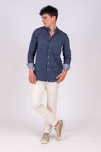 Carica l'immagine nel visualizzatore di Gallery, camicia coreana uomo leo alzavola moda sostenibile