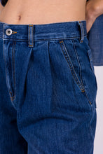 Upload the image to the Gallery viewer, alzavola moda sostenibile denim donna dama dettaglio fronte