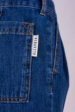 Upload the image to the Gallery viewer, alzavola moda sostenibile denim donna dama dettaglio tasca