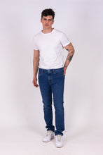 Carica l'immagine nel visualizzatore di Gallery, alzavola abbigliamento sostenibile pantalone uomo vieri