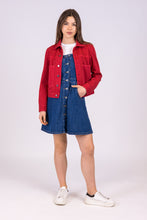 Upload the image to the Gallery viewer, vestito denim estivo erdenite di alzavola abbigliamento sostenibile con giacca colombina rossa