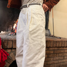 Upload the image to the Gallery viewer, Dama - Velvet White women's trousers