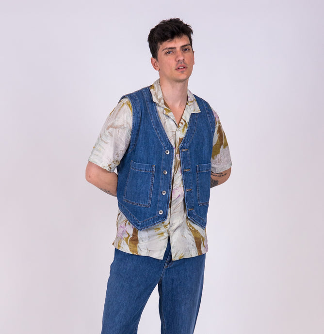 alzavola moda sostenibile gilet uomo denim cosroe