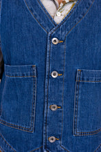 Carica l&#39;immagine nel visualizzatore di Gallery, gilet uomo denim cosroe di alzavola moda sostenibile, dettaglio bottoni
