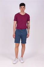 Carica l&#39;immagine nel visualizzatore di Gallery, alzavola moda sostenibile short pantaloncino blu uomo enrico vista fronte
