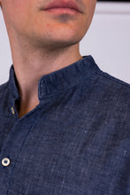 Carica l&#39;immagine nel visualizzatore di Gallery, camicia coreana uomo leo alzavola moda sostenibile dettaglio colletto
