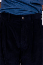 Upload the image to the Gallery viewer, Cante - Man slouchy chino trousers
