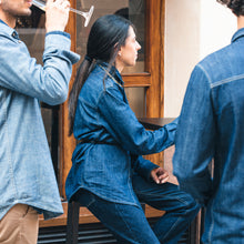 Carica l&#39;immagine nel visualizzatore di Gallery, Costante - Camicia unisex
